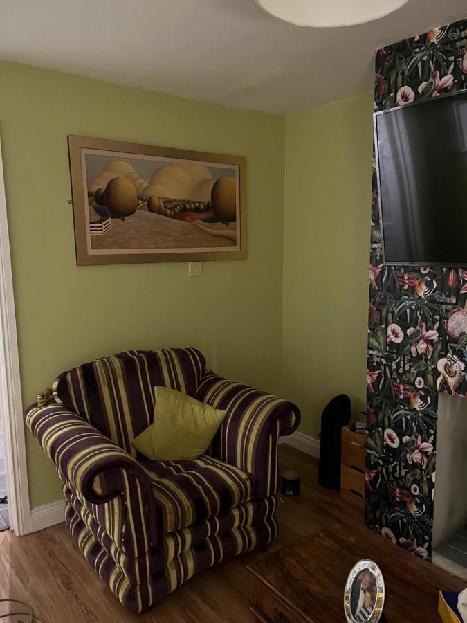 11 Parkmore Street, Ormeau Road, Belfast, Bt7 2Gt, 2 Bedroom House Exterior photo
